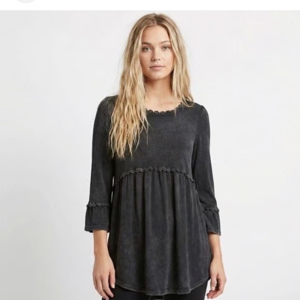 POL Grey blue‎ Lace Trim Tiered Ruffle Sleeve Tunic top shirt Womens Size S boho
